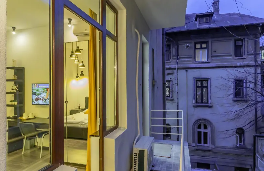 Chateau: Upscale Suites In Bucharest'S Historical Center!-1