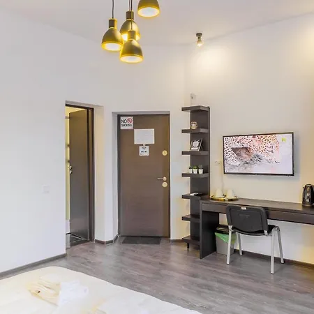 Chateau: Upscale Suites In Bucharest'S Historical Center!-2